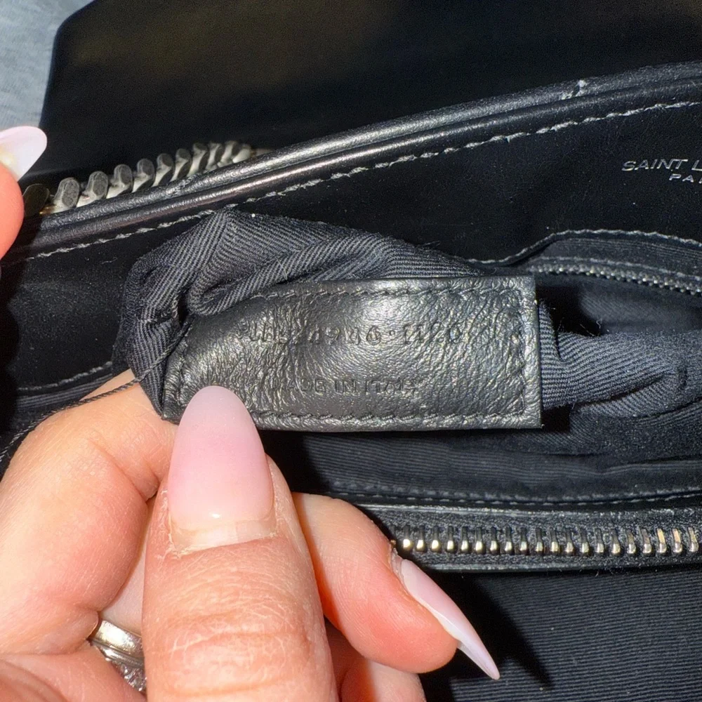 Saint Laurent Medium Loulou Matelassé Leather Shoulder Bag - Picture 13 of 16